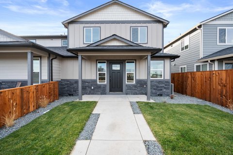 New Central Point Duplex Opportunity