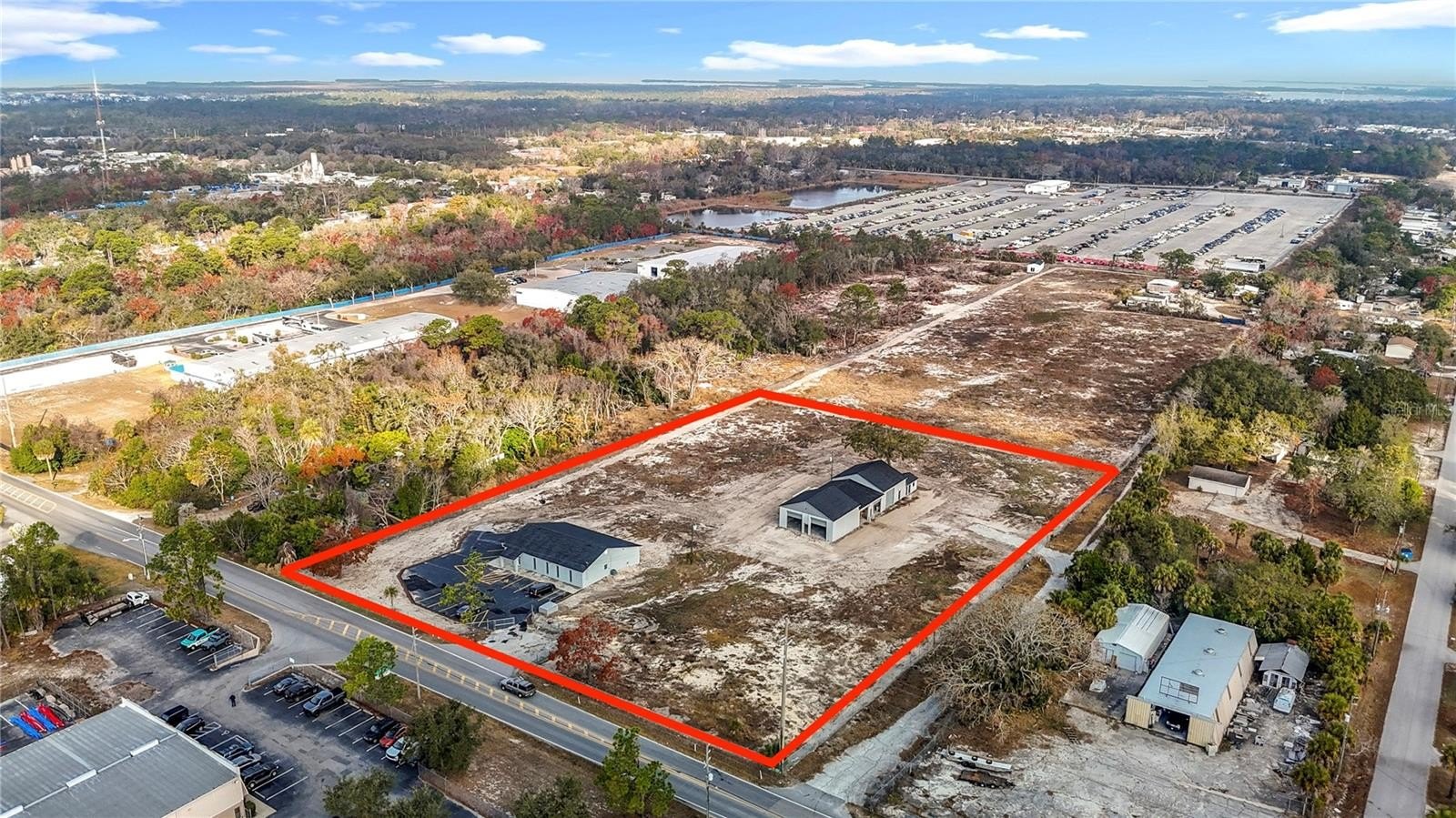 Hudson Warehouse with Ample Parking