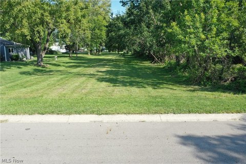 Land, Urbancrest, OH