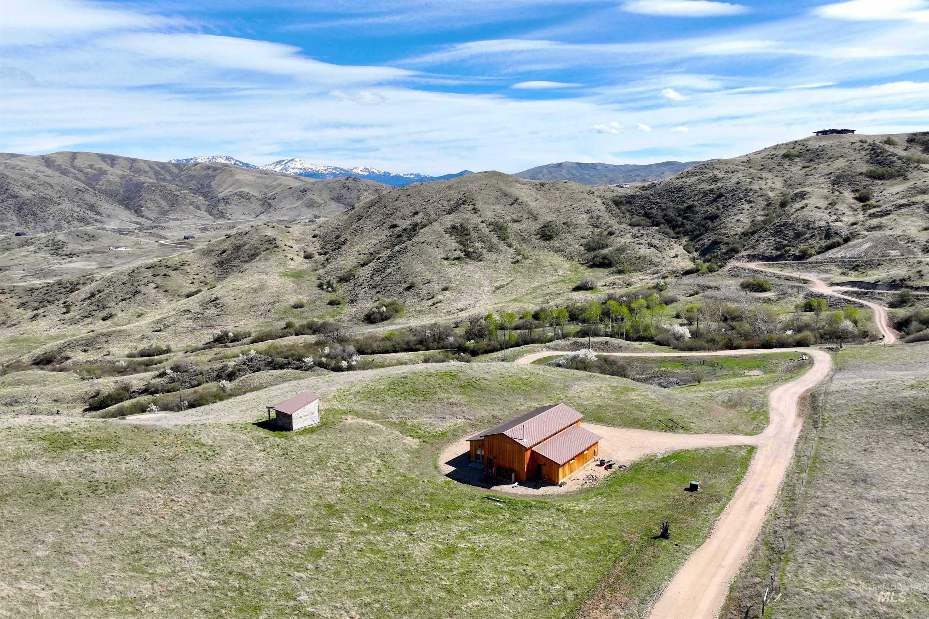 40 Acres with Custom Shop