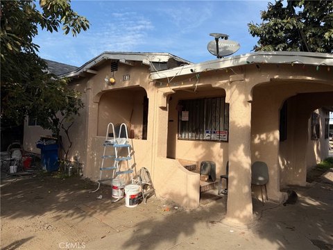 Los Angeles Duplex with Income Potential