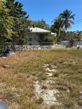 Cleared Corner Commercial Lot