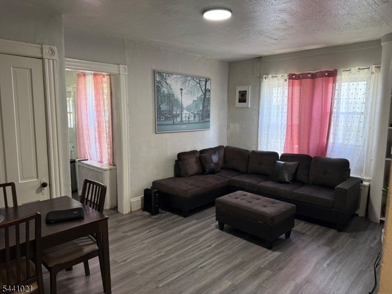 Picture 4