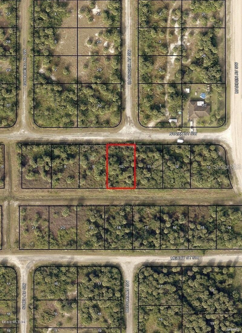 Residential Land in Palm Bay