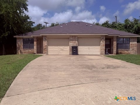 Duplex with Fenced Back Yards