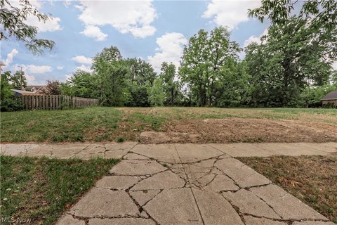 Land, Cleveland, OH