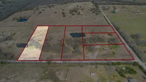 Spacious Land Near Celeste, TX