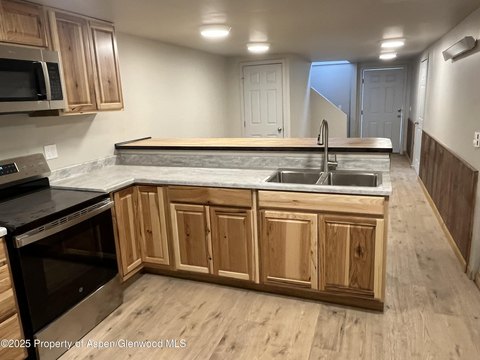 Glenwood Springs Flex Space Available