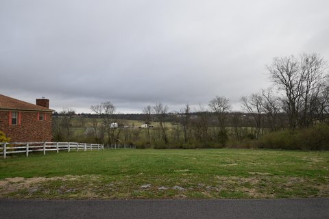 LAND - Danville, KY