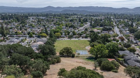 Land, Napa, CA