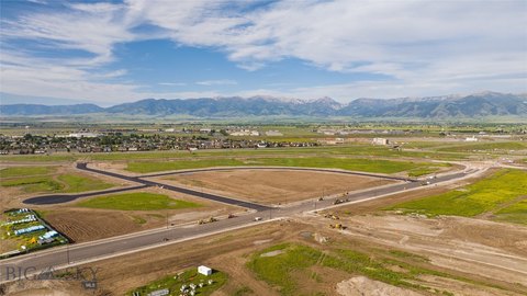 Commercial Lots Near Airport Interchange