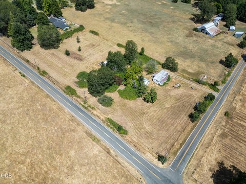 LAND - Williams, OR