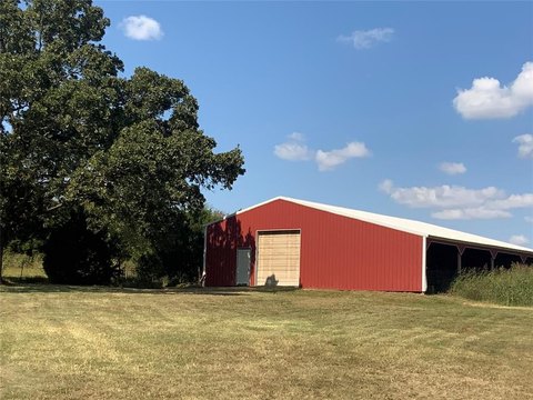 Oklahoma Ranch with Highway Access