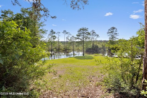 Land, Gautier, MS