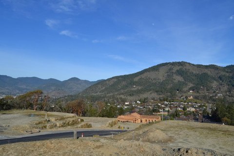 Grants Pass View Lot