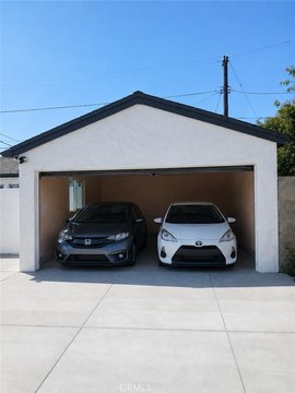 Remodeled Duplex with Private Patio