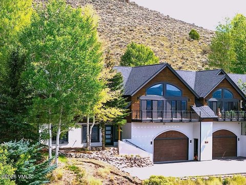Remodeled Mountain-View Duplex