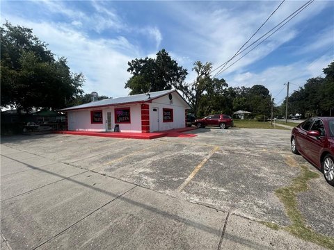 Restaurant Ready Commercial Building
