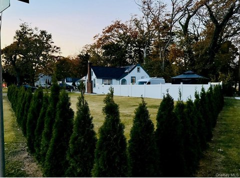 Corner-Lot Duplex