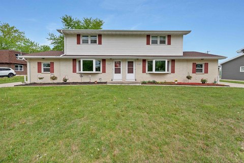 Duplex with Lambeau Field Views
