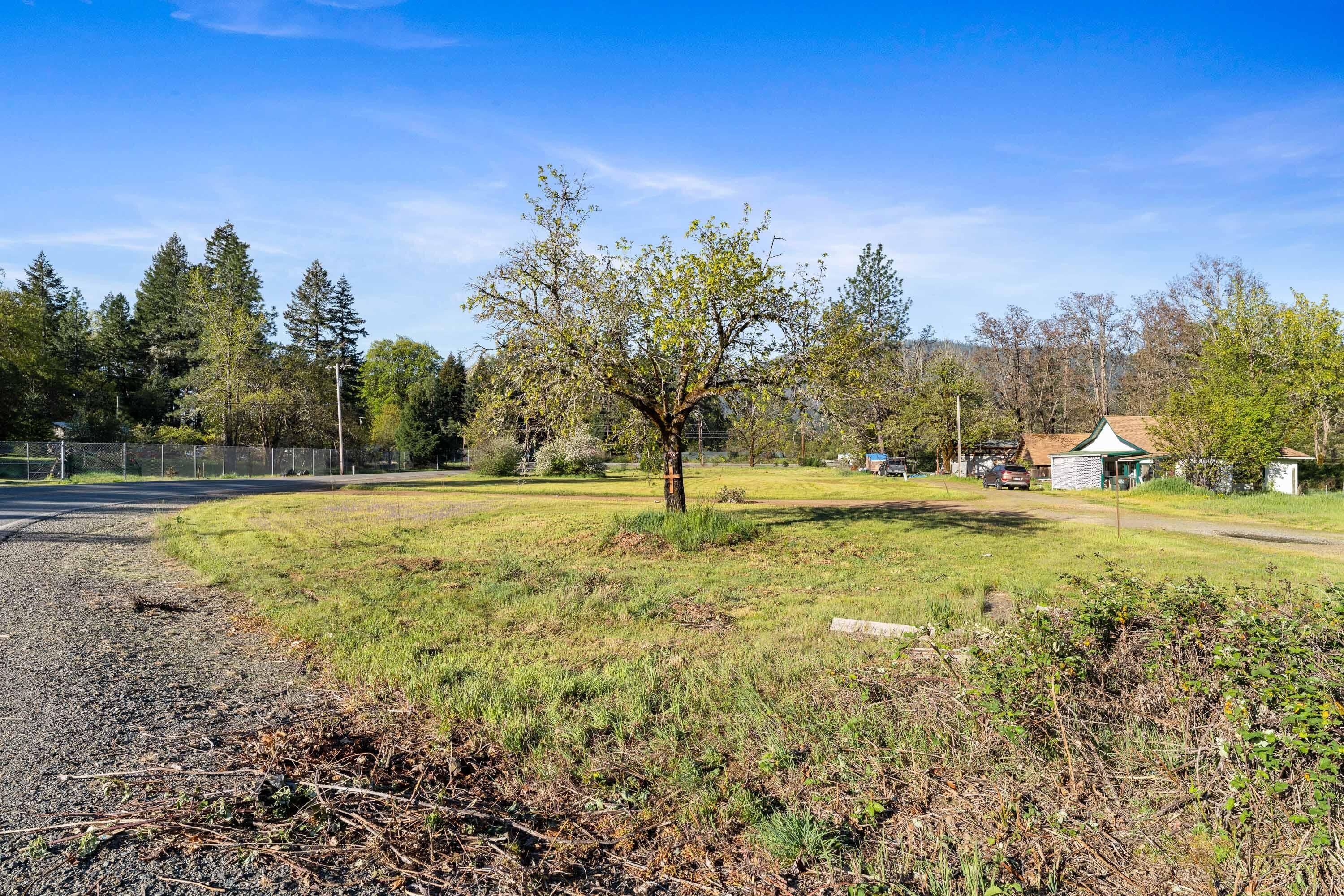 Prime Corner Property in Kerby
