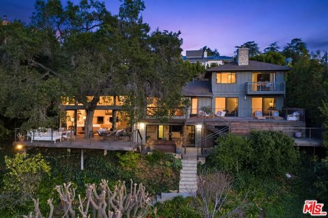 Land, Los Angeles, CA