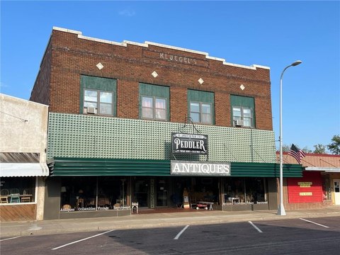 Historic Lamberton Main Street Peddler