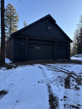 Mountain Property with Shop Building