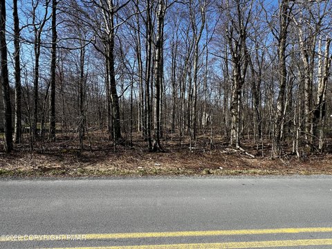 Spacious Double Lot in Tobyhanna