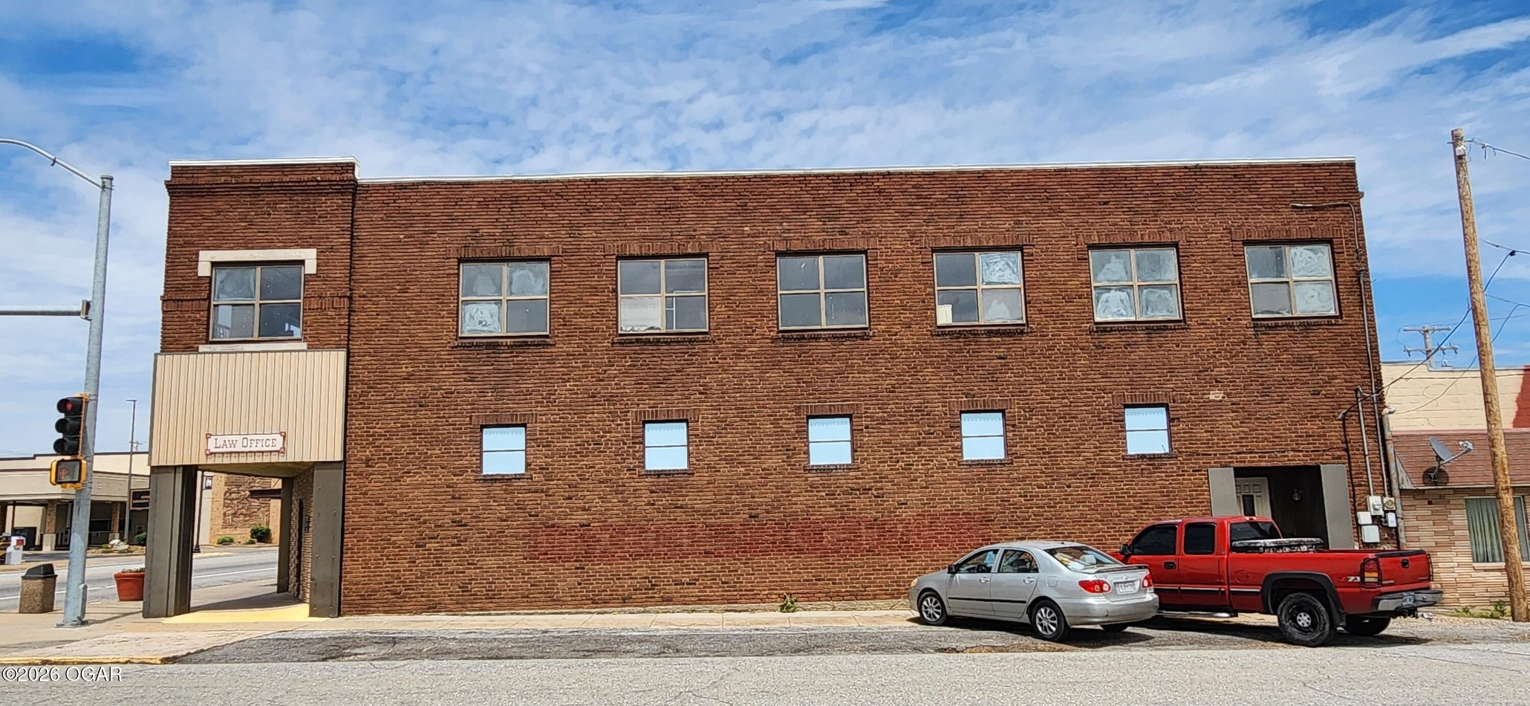 Historic Route 66 Mixed-Use Building