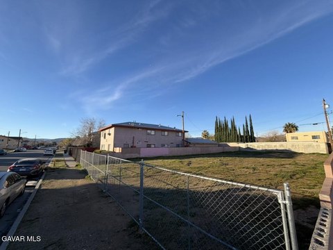 Palmdale Land with Development Potential