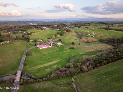 Unrestricted Land in White Pine