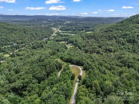 Unrestricted Acres in Hendersonville, NC