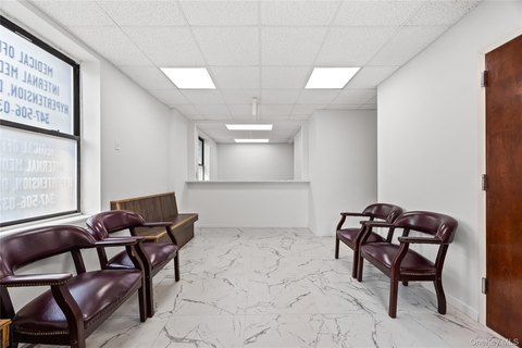 Flushing Commercial Space For Rent