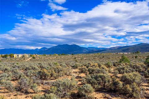 Land, Taos, NM