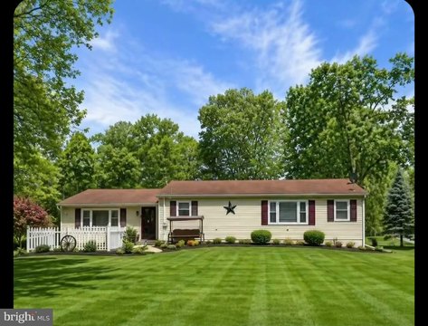 Multifamily Property with Detached Garage