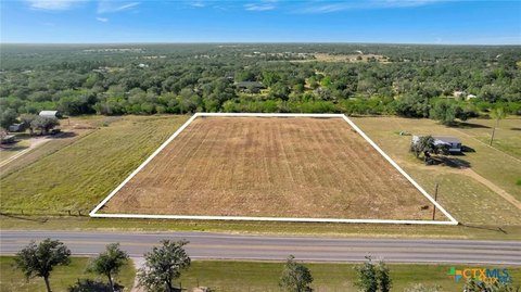 2.66 Acre Tract in Victoria