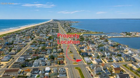 Three-Unit Commercial Property with Hood
