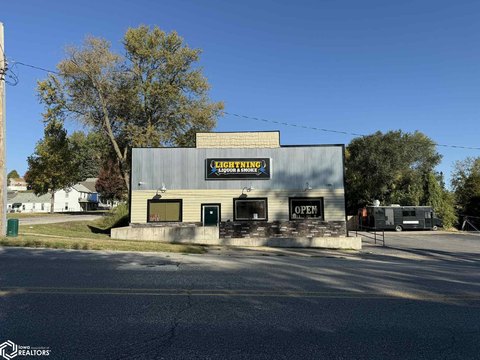 Burlington Commercial Property on Four Lots