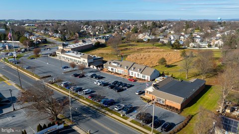 Retail Space in East Petersburg
