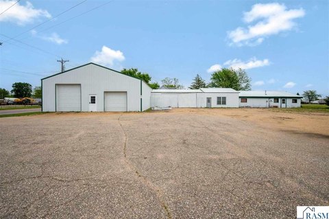 Versatile Commercial Property in Winnebago