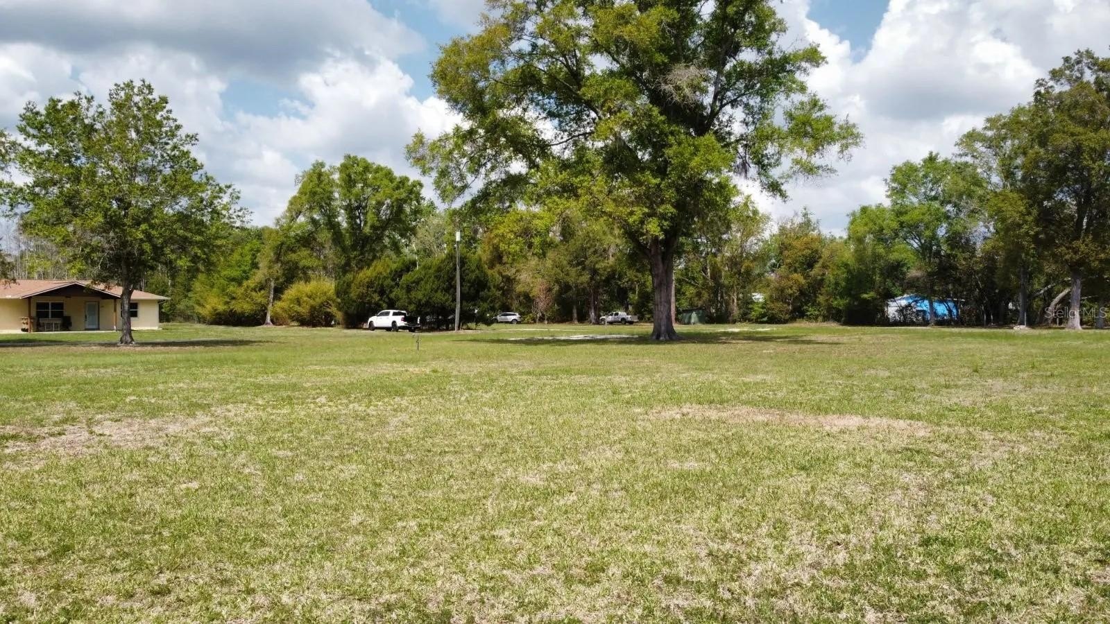 Versatile Land Parcel in Clermont