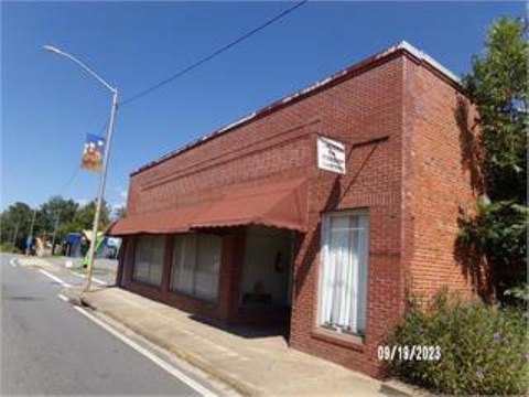 Downtown Havana Commercial Building For Sale