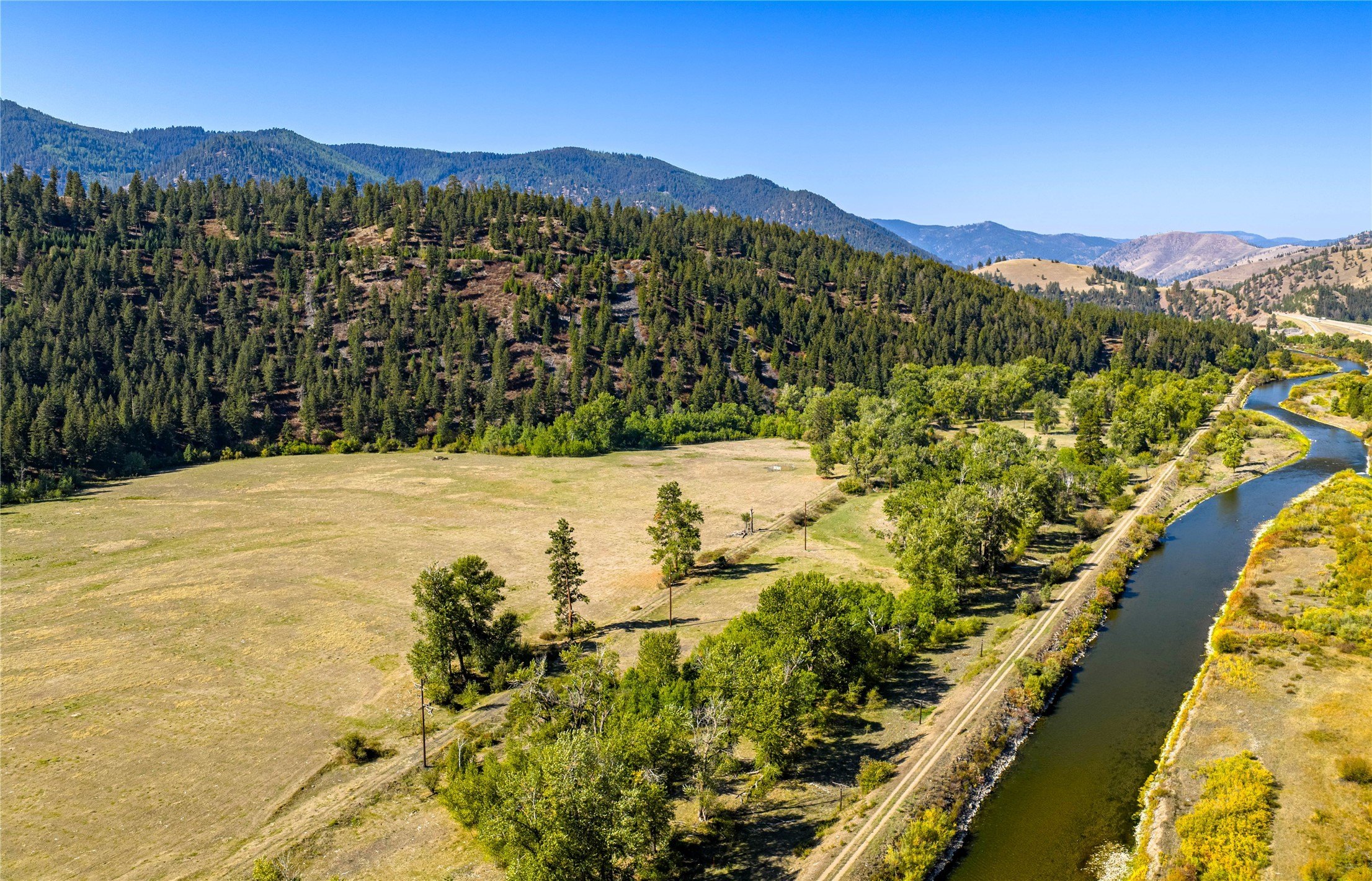 LAND - Clinton, MT