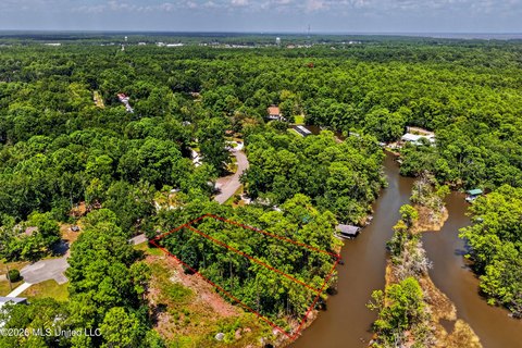 Land, Gautier, MS