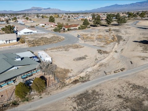 Buildable Lot with Mountain Views