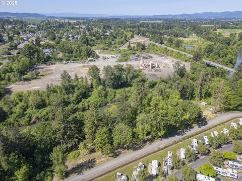 Riverfront Land Near Dayton
