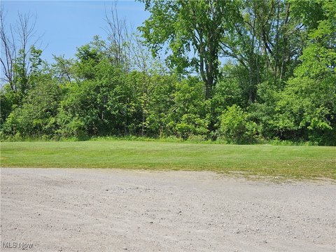 Commercial Land in Chardon, Ohio