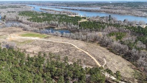 Deepwater Riverfront Acreage