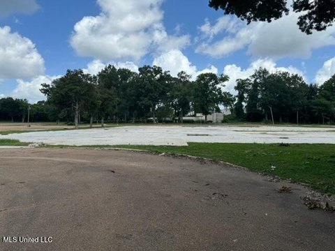 9.6 Acre Commercial Land Tract